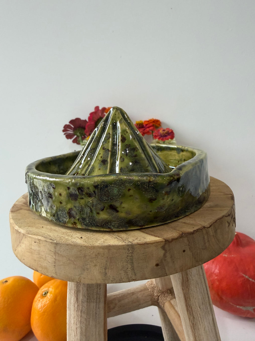 Citrus juicer